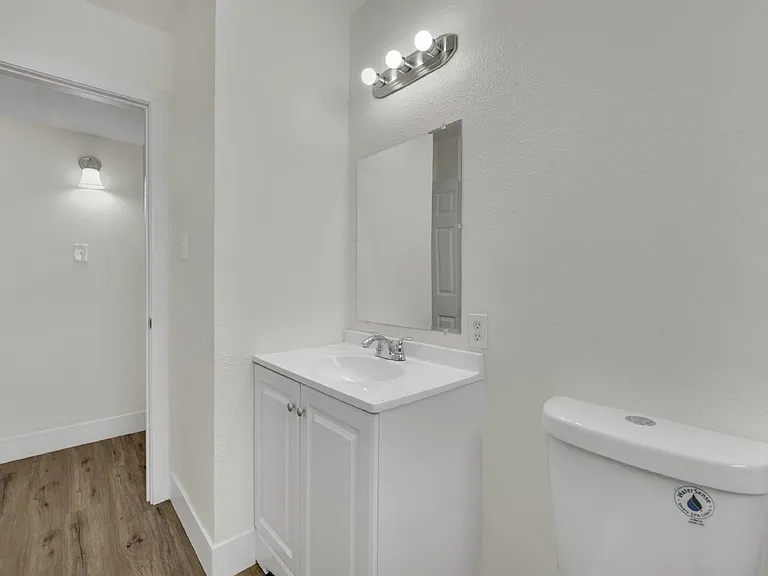 1304 Rexford Pl — Photo 46