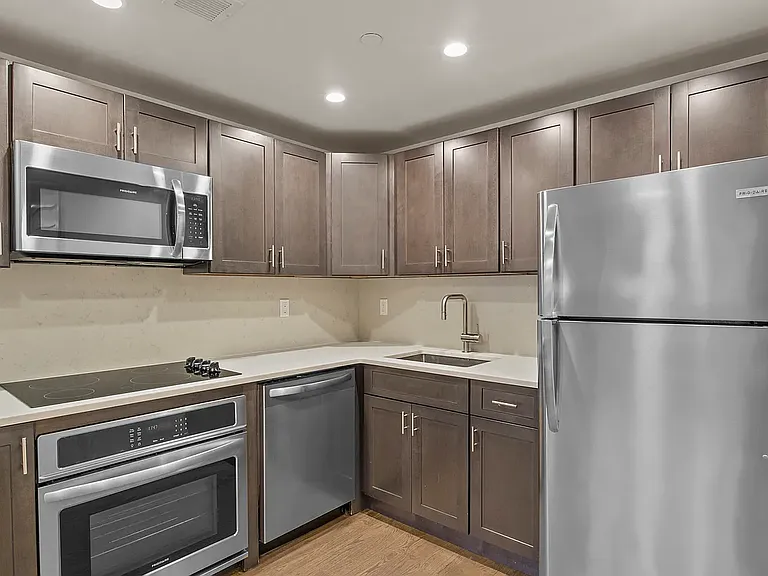 2885 W 15th St #2Q — Photo 1