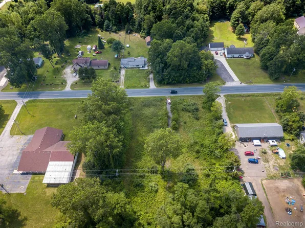 13685 Rawsonville Rd, Belleville, MI 48111