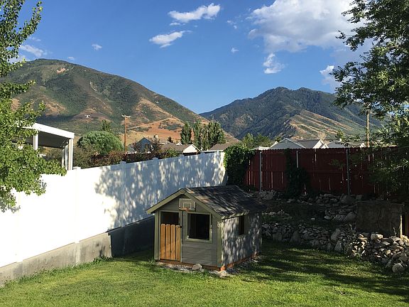 Play house in back yard