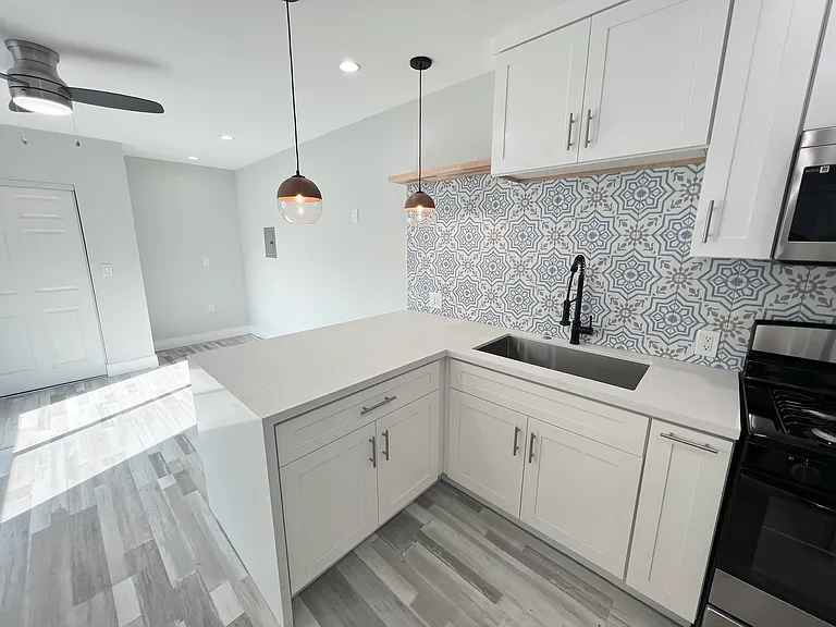 4225 W 120th St #D — Photo 3
