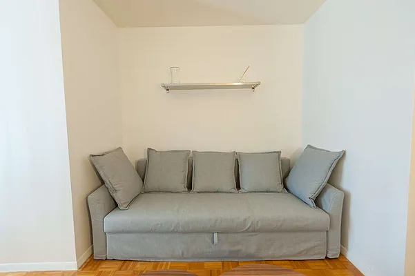 Rented by Solace SMC Inc | media 36