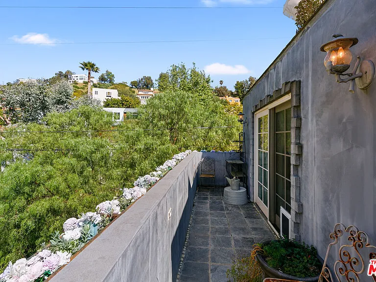 2851 Seabreeze Dr — Photo 75