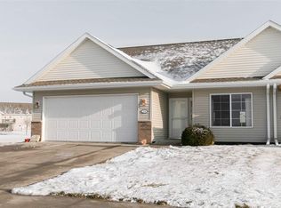 204 Windflower Ln, Solon, IA 52333