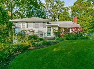 37 Sugarloaf Dr, Wilton, CT 06897