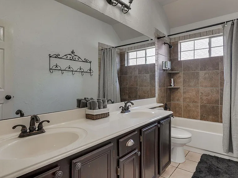 2800 Cherry Spring Ct — Photo 27