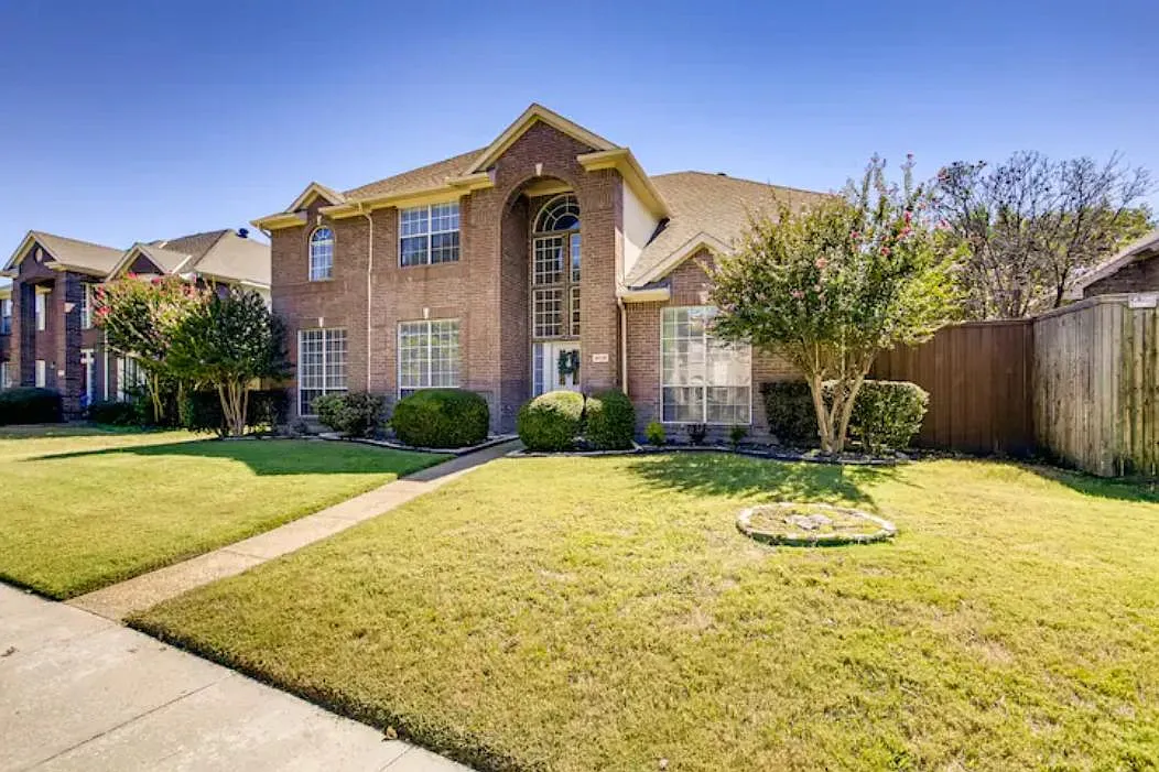 4608 Reunion Dr — Photo 2