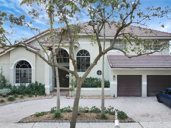 1514 NW 183rd Ter, Pembroke Pines, FL 33029