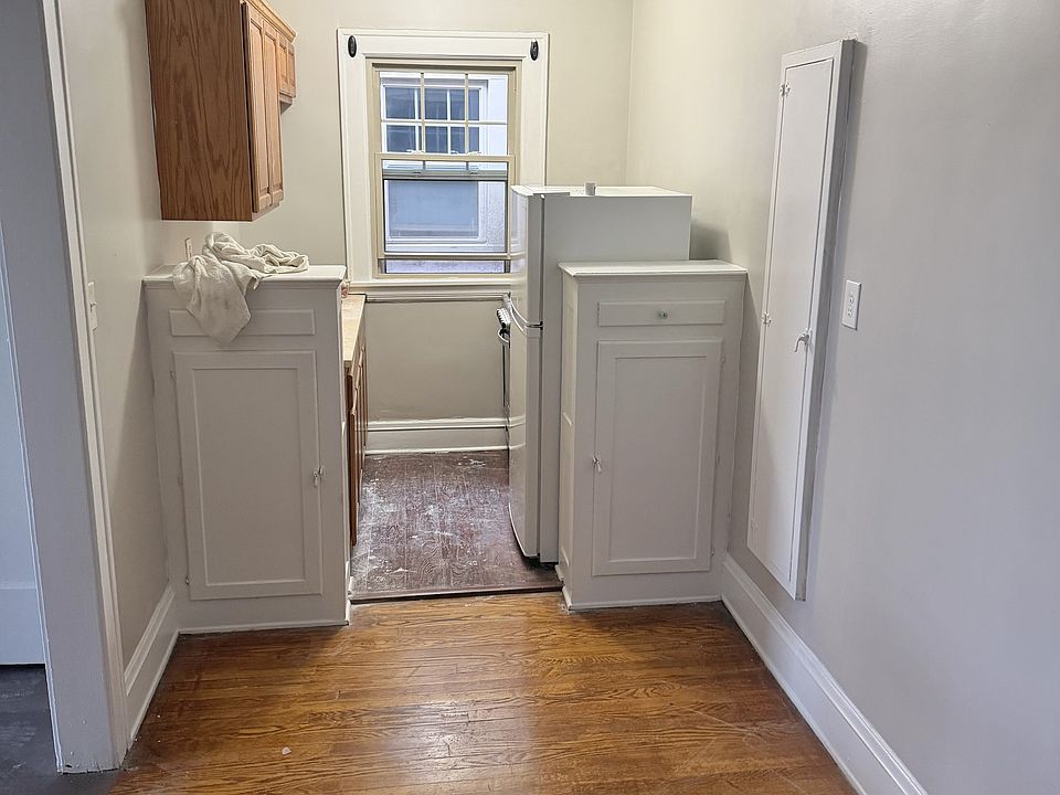 1st image of 13450 Cedar Rd #22