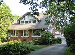 912 W Park Ave, Champaign, IL 61821