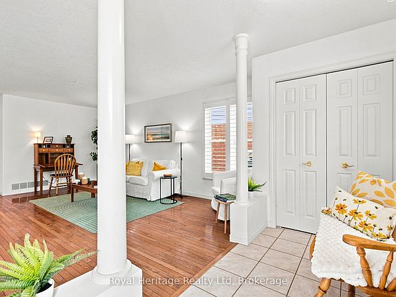 5th image of 461 Columbia St W #8
