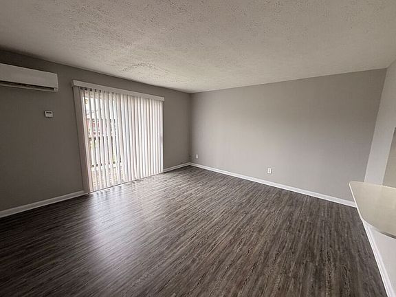 2nd image of 2082 Fairmont Ct #5