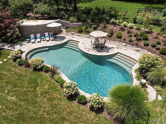 5th image of 10407 White Bridge Ln