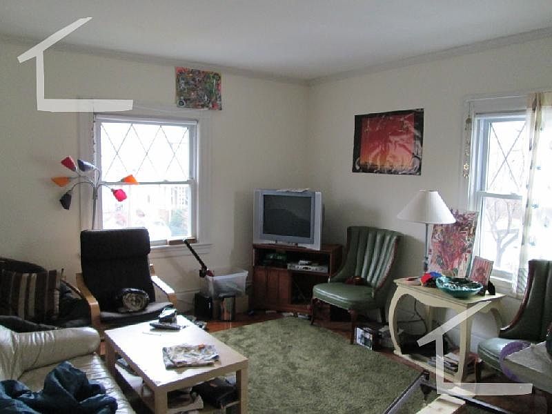 2nd image of 21 Verndale St #02