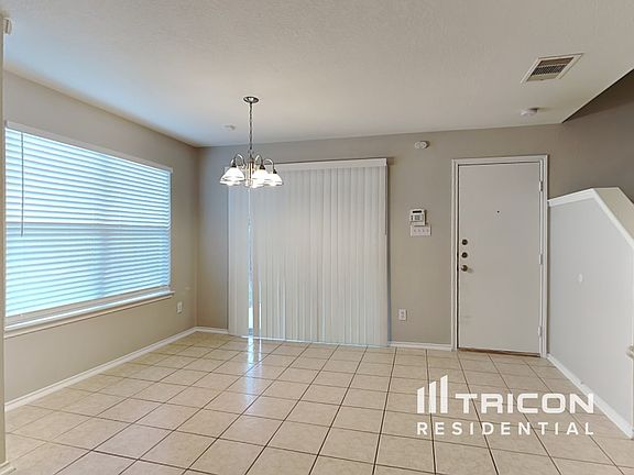 4th image of 11063 Barclay Point