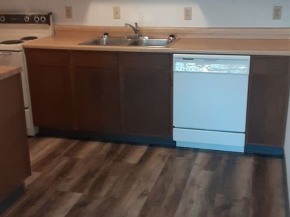 4th image of 1073 S Landeco Ln #13
