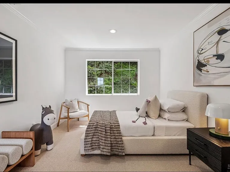 Madrone Park Cir — Photo 6