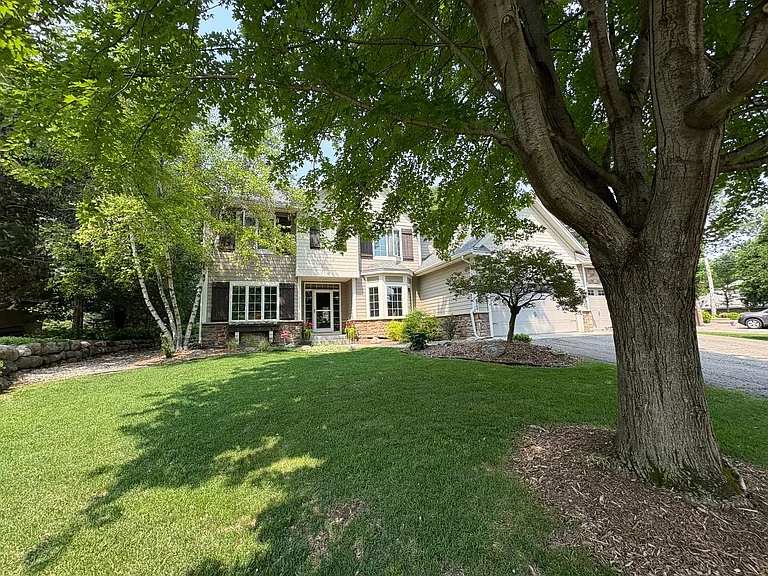 6560 Shadow Ln — Photo 45