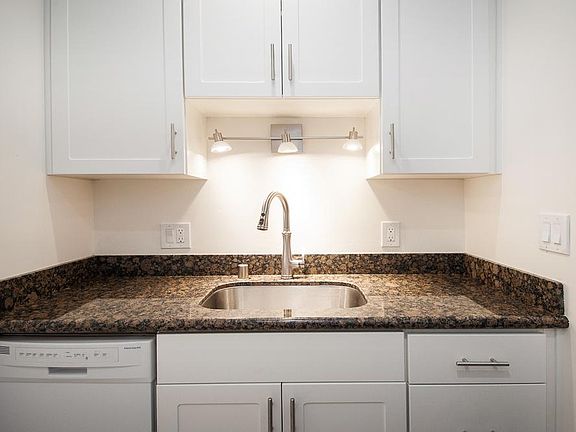 4th image of 841 Agate St