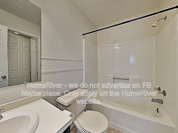 4th image of 403 Cambridge Ct