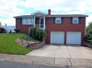 167 McKinley Dr, Follansbee, WV 26037