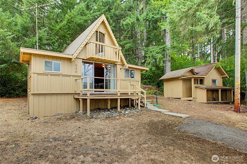 3rd image of 640 E Rauschert Road