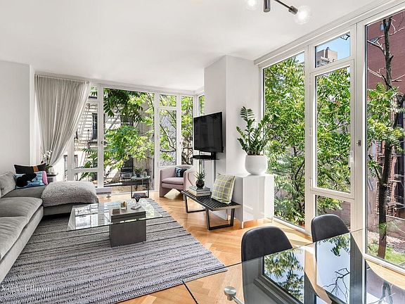 4th image of 305 E 85th St APT 3B