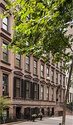 130 East 62nd Street in Lenox Hill