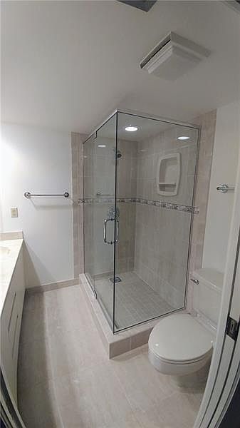 1st image of 726 NW 99th Cir