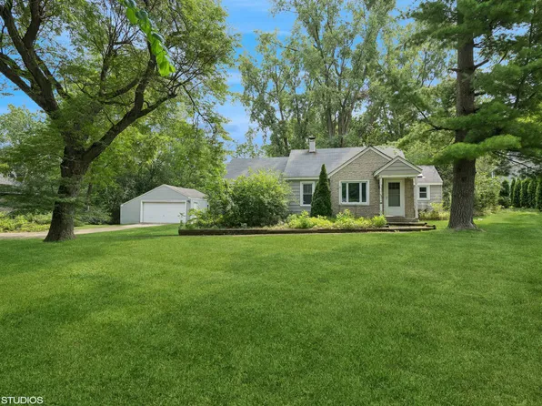 1213 S Summit St, Barrington, IL 60010