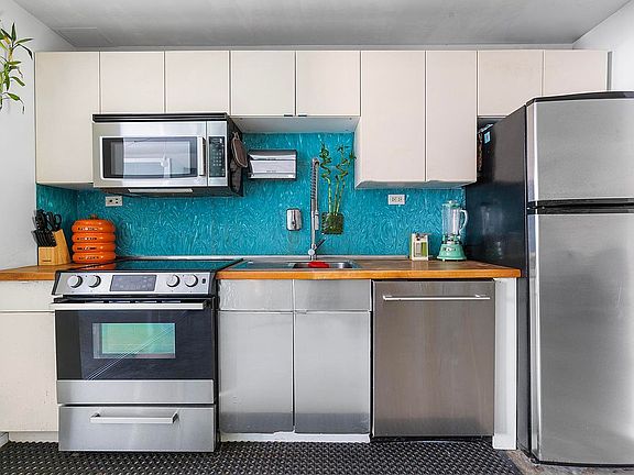 5th image of 1311 Pacific St APT 405
