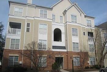 1st image of 2102 Highcourt Ln APT 305