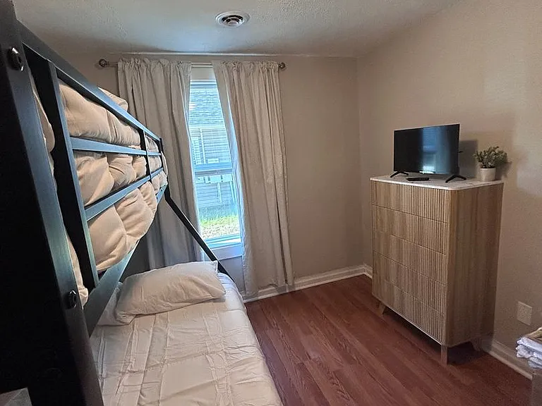 14 Ainsworth Ln — Photo 11