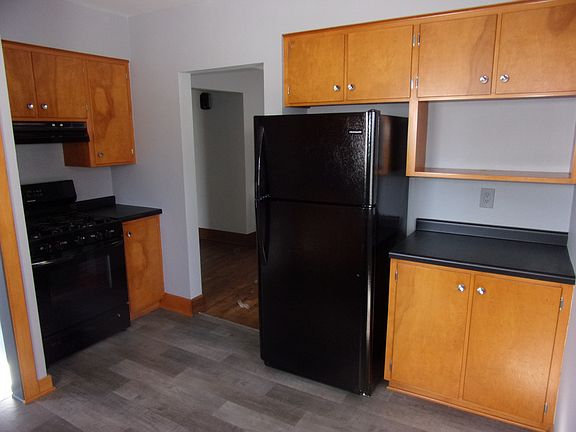 3rd image of 419 W 18th Ave