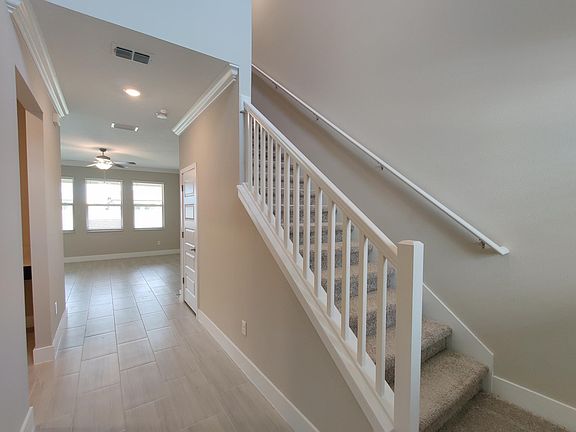 4th image of 9784 Little Bluestem Dr