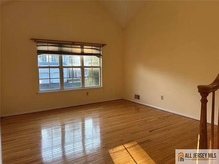 12 Colmart Way — Photo 2