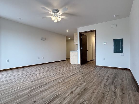 5th image of 822 Kennedy St #205