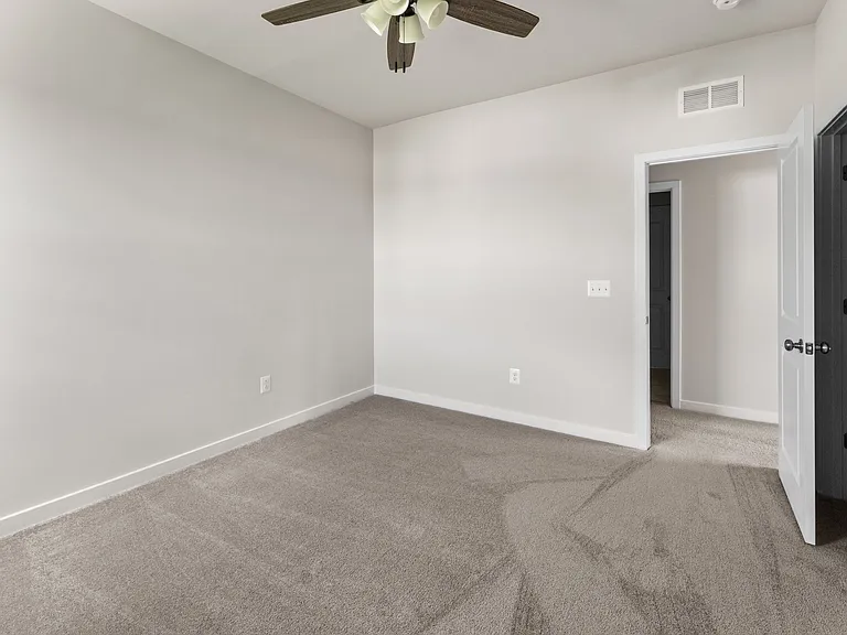 9031 Hereford Ct — Photo 28