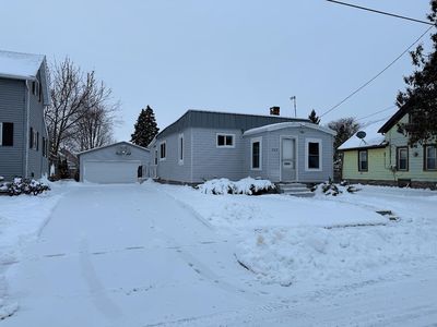 843 Bismarck Ave, Oshkosh, WI, 54902