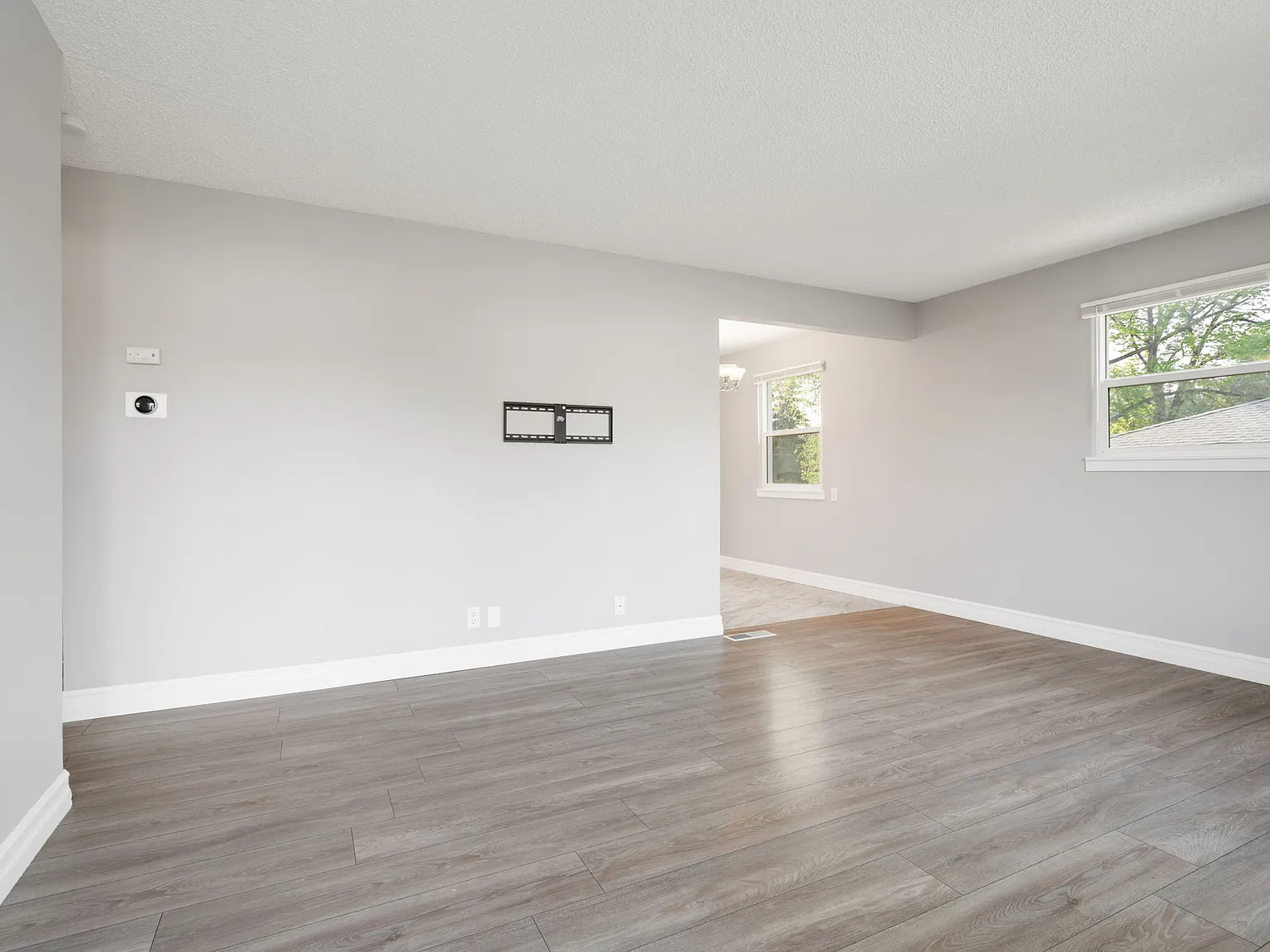 3 bed, 1560 sqft, $2,445 — Photo 3