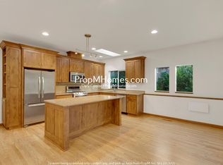 6980 SW Canby St, Portland, OR 97223