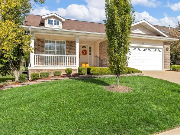 833 Harmony Ter, Lake Saint Louis, MO 63367