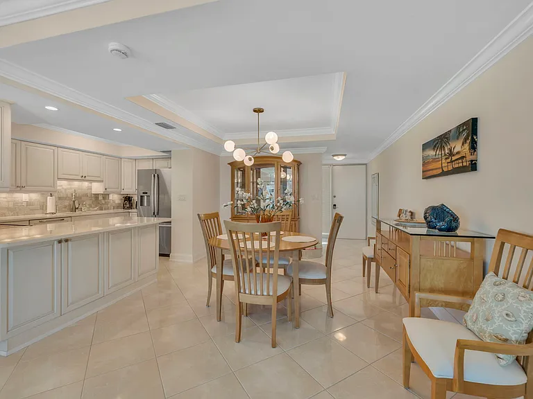 3443 Gulf Shore Blvd N #313 — Photo 12