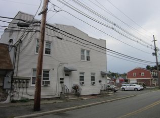 126 Cannonball Rd, Pompton Lakes, NJ 07442