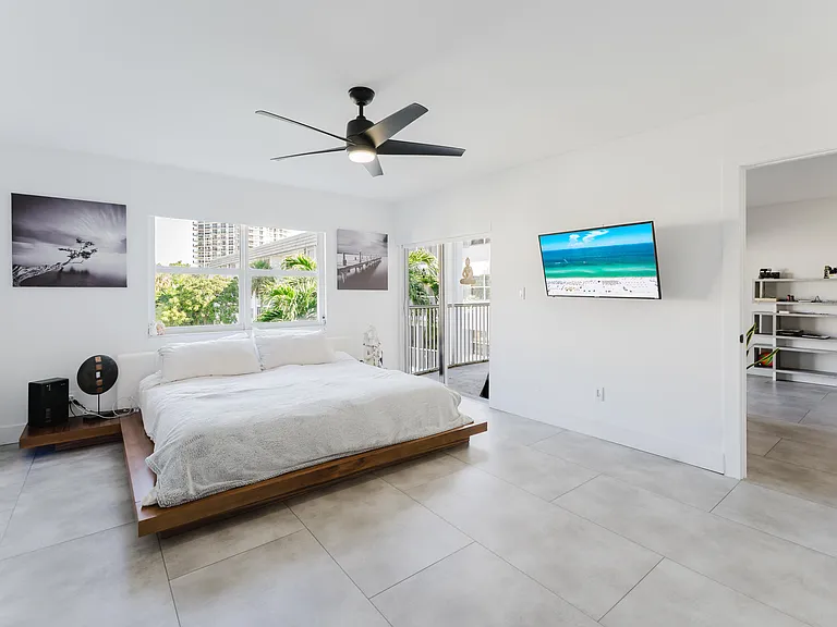 800 E Camino Real #309 — Photo 18