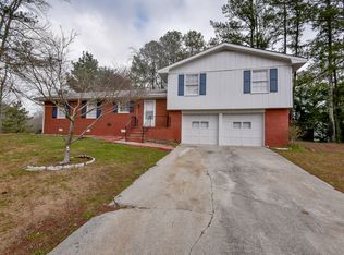 566 Chris Cir, Lawrenceville, GA 30044