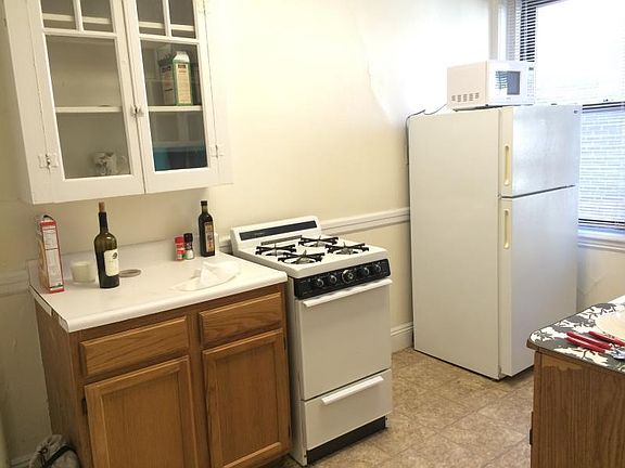 2nd image of 5 Lothian Rd APT 33