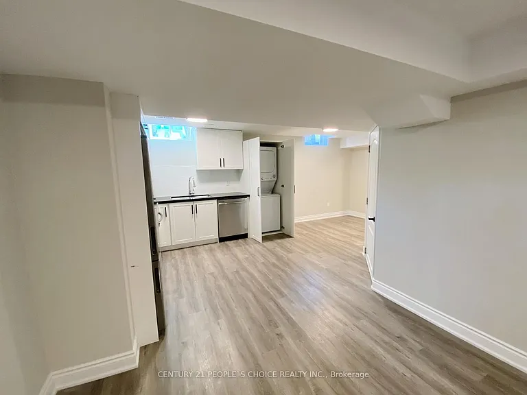 922 Silverthorn Mill Ave — Photo 8