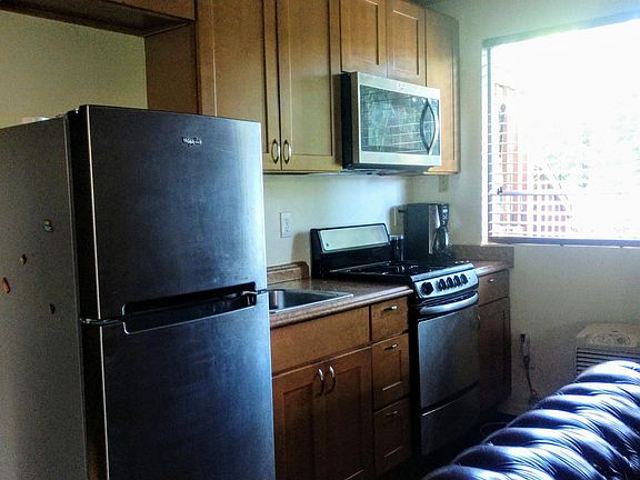 Downstairs kitchen