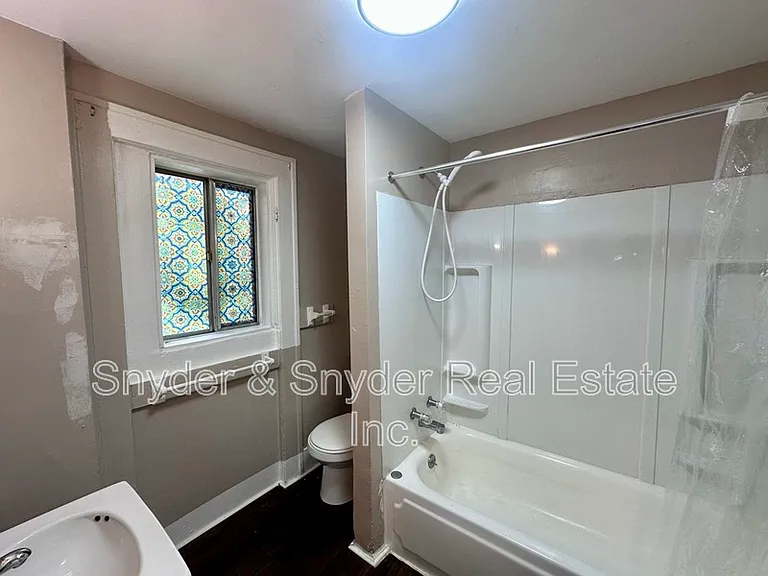 700 Noble Ave — Photo 9